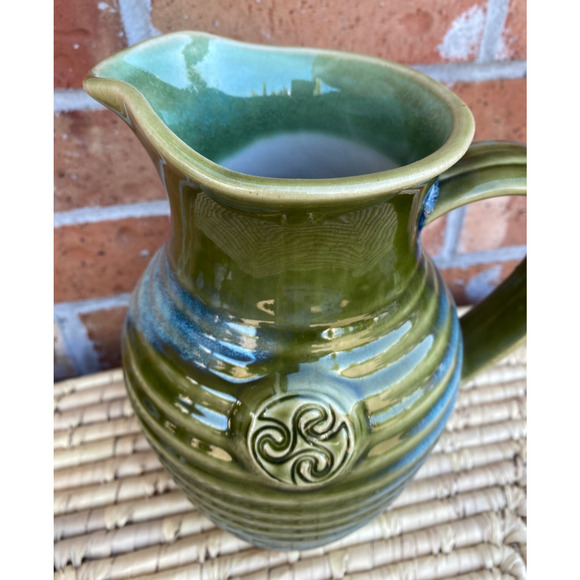 Colm De Ris Pitcher Art Ceramic Pottery Green Blue Celtic Triskelion Ireland - Picture 2 of 11